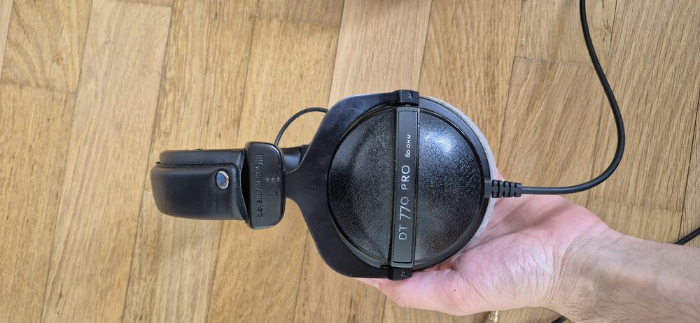 Beyerdynamic DT 770 PRO 80 Oh + кейс