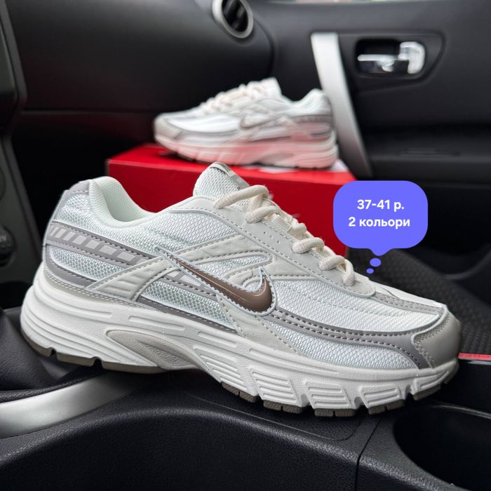 Кросівки жіночі Nike initiator