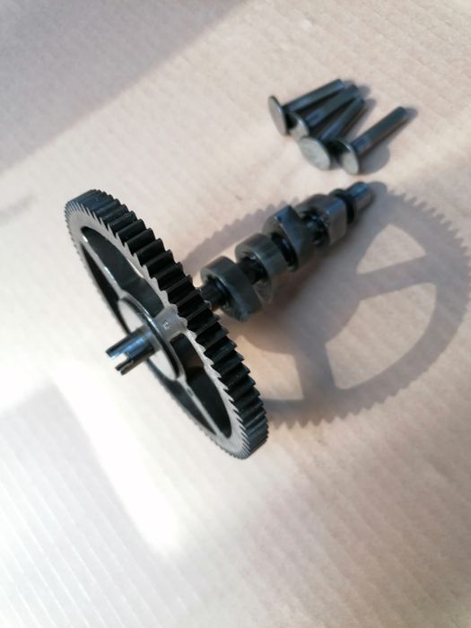 Wałek rozrządu do traktorek kosiarka briggs intek v-twin 20hp