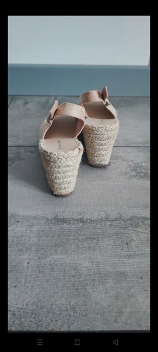 Piękne sandały damskie Ideal Shoes