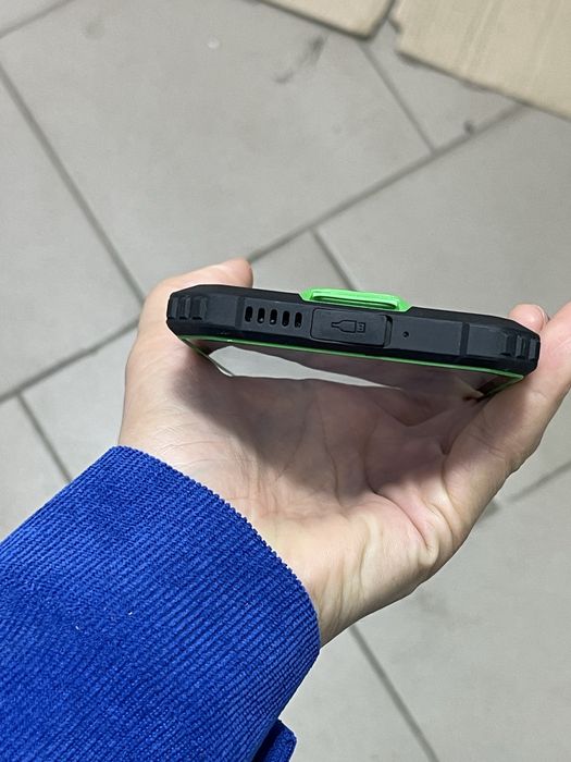 Мобільний броньований телефон Blackview BV4800 (2/32 ГБ)