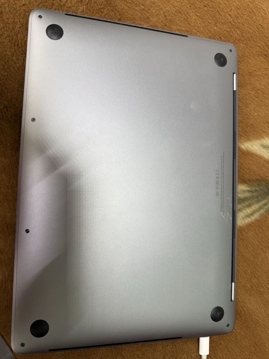 MacBook Pro A1706 i5/8Gb/SSD 256GB Touch Bar