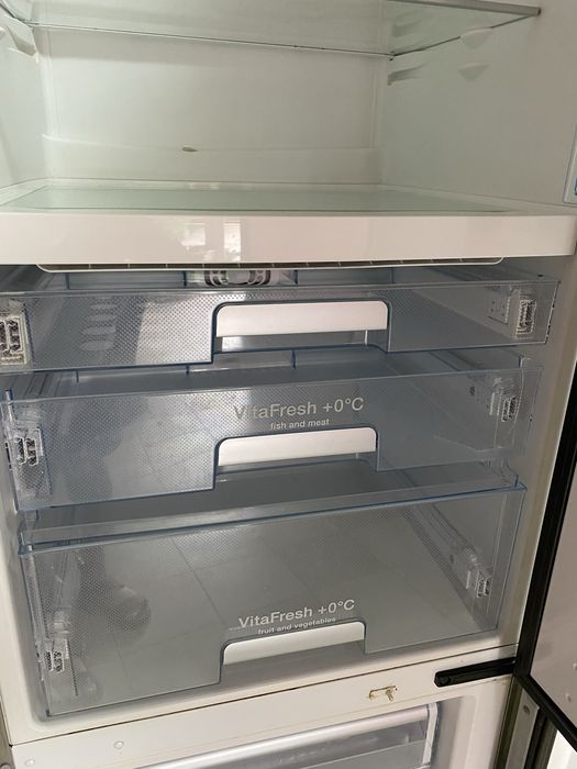 Двухкамерный холодильник BOSCH NoFrost FD8802