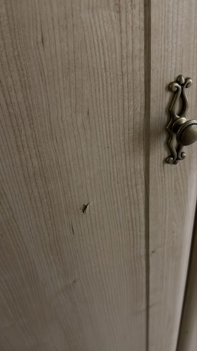 Продам б/у шафу та комод