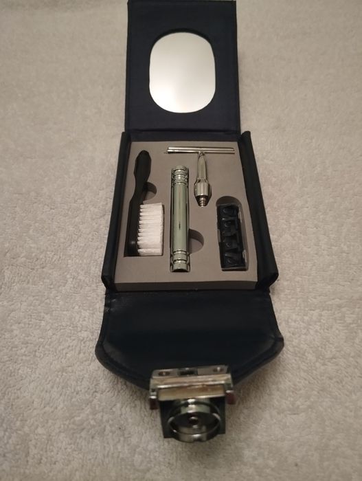 Дорожный комплект личной гигиены