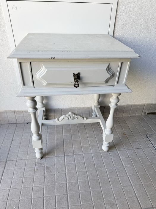 Mesinha de Cabeceira Vintage