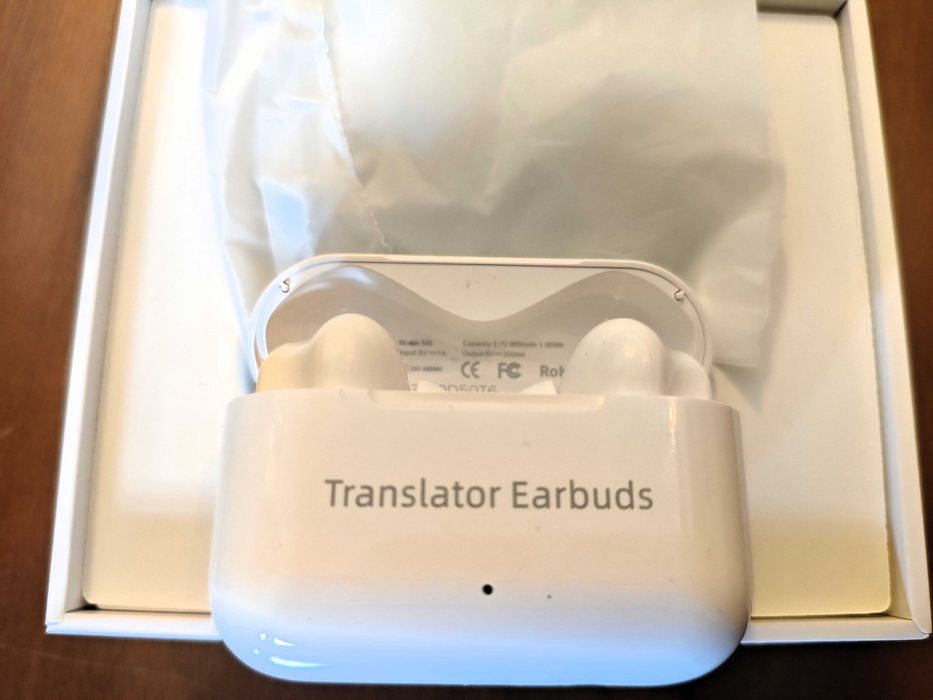 TWS AI Voice Translator Earbuds (Modelo M6)