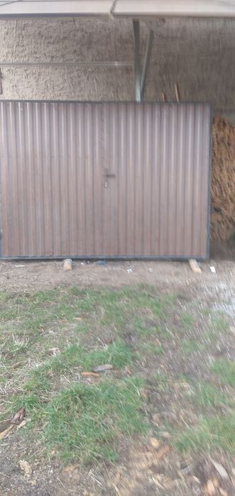 Drzwi garażowe metalowe