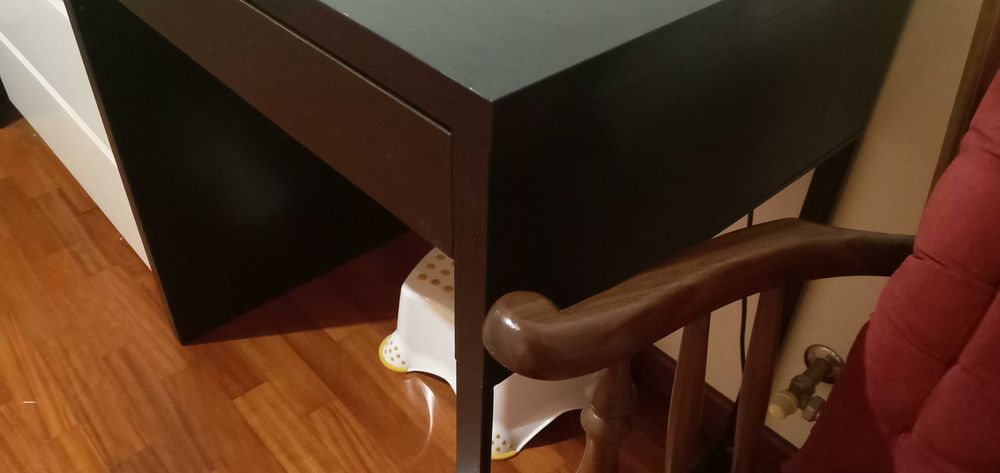 Secretária preta com gaveta IKEA, 73cmX50cm