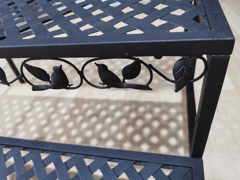 Piękny kwietnik 3 poziomowy