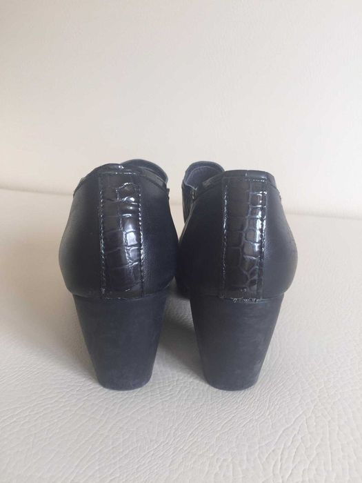 Botins em Pele Genuína