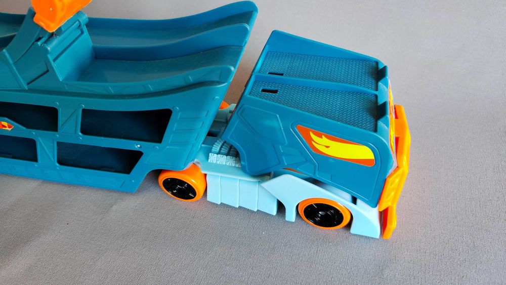 Camiao Pista Hot Wheels Stunt & Go Rig - Como Novo!