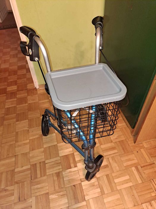 chodzik trójkołowy aluminiowy Vitea Care Billy