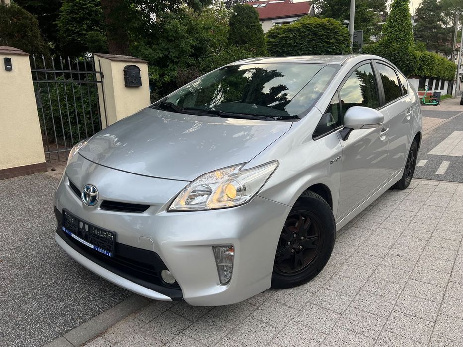 Toyota Prius Śliczna prius, orginalny niski przebieg