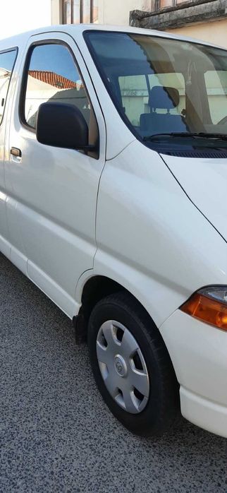 Toyota Hiace de 9 Lugares Excelente