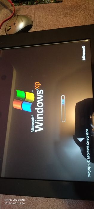 Komputer z kiosku internetowego ekran dotykowy