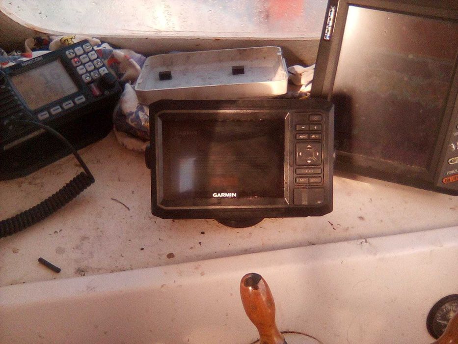 Barco de pesca profissional fibramar modelo pescador