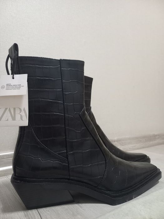 Продам фірмові черевики Zara