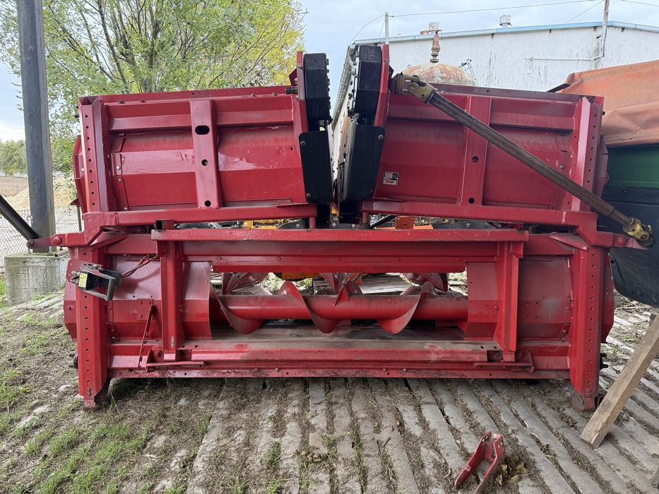 Przystawka do kukurydzy 8 rzędowa Olimac Drago New Holland