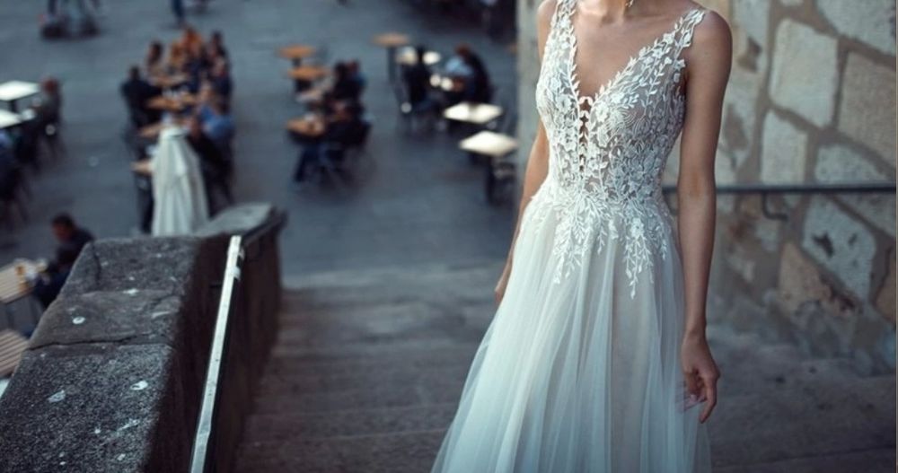 Elegancka suknia ślubna S