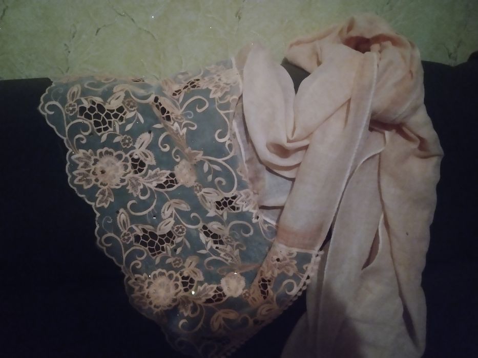 Ажурний жіночий шарфик