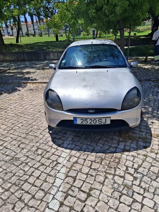 Carro impecável muito bom estado