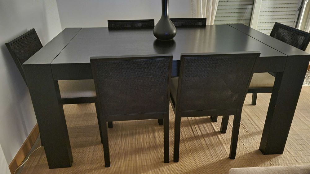 Conjunto Mesa e 6 Cadeiras