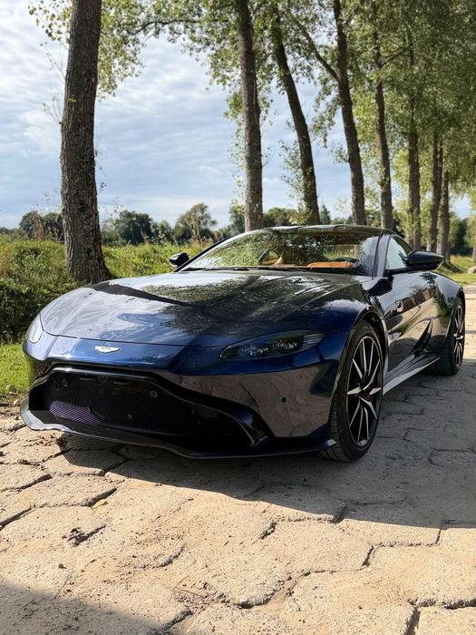 Aston Martin Vantage