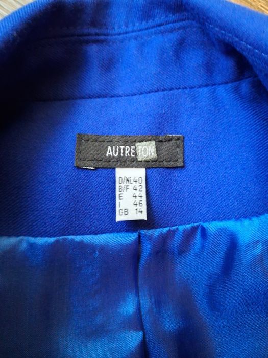 Жіночий піджак та жакет.