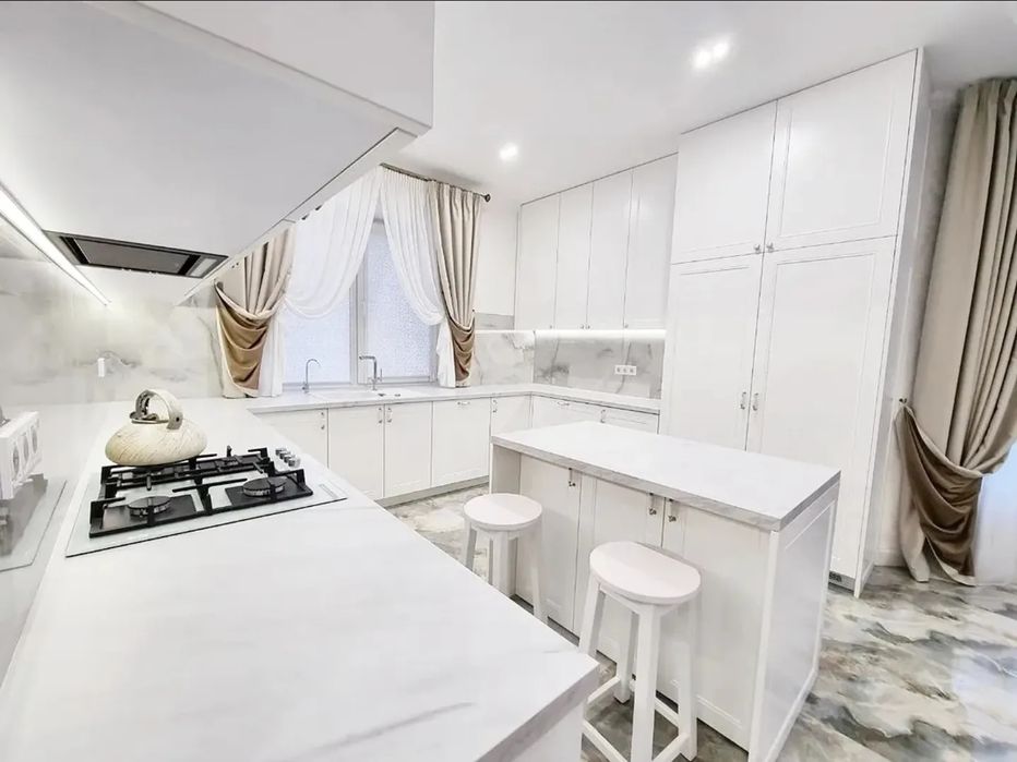 Якісний будинок 250м новий ремонт гараж басейн с Софіївська Борщагівка