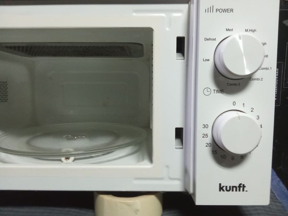 Microndas novo Kuft potente 15eur.