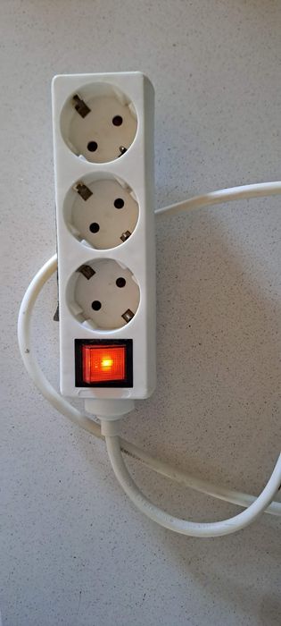 extensão elétrica com 3 tomadas  1,5mts