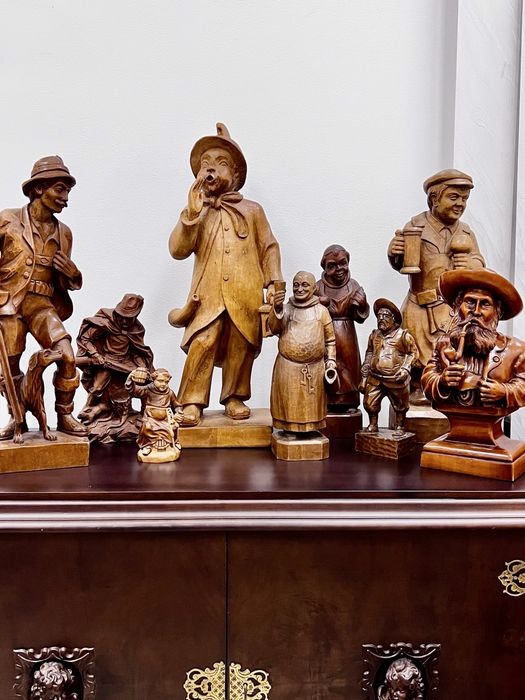 Фінурки Різьблені дерев'яні, 20 століття.Бельгія
