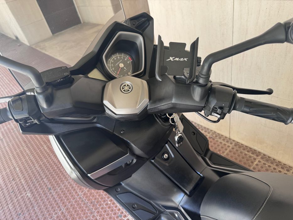 Scooter X-Max 400
