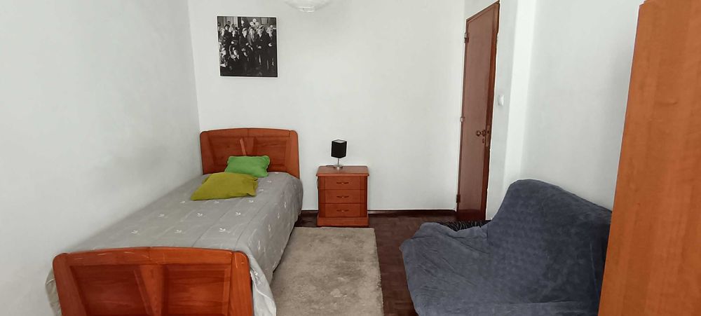 quarto em Benfica