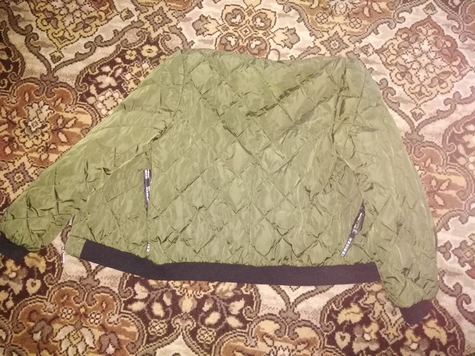 Осінь весна куртка ромпер 46 розмір оливкового кольору жіноча гарний с