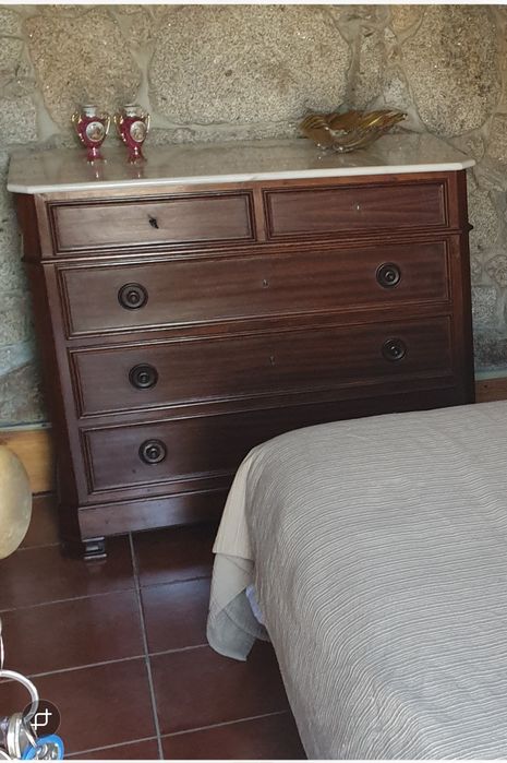 Cómoda + 2 mesinhas (3 peças)