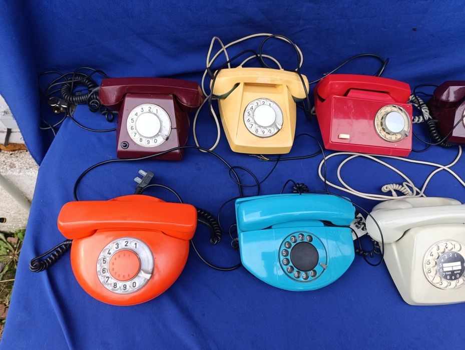Стационарный телефон СССР с круглым диском советский стаціонарний
