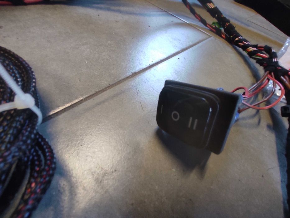 Oryginalny elektryczny Hak holowniczy VW Passat B8 kombi komplet modul