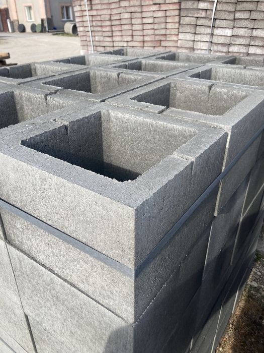 Квадратний та круглий блок  на колону.