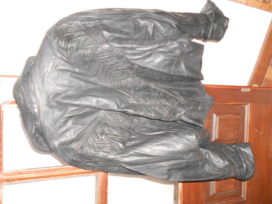 Casaco bolero em pele vintage