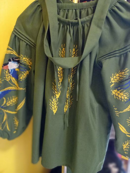 Вишиванка на дівчинку ручна робота до 152 см