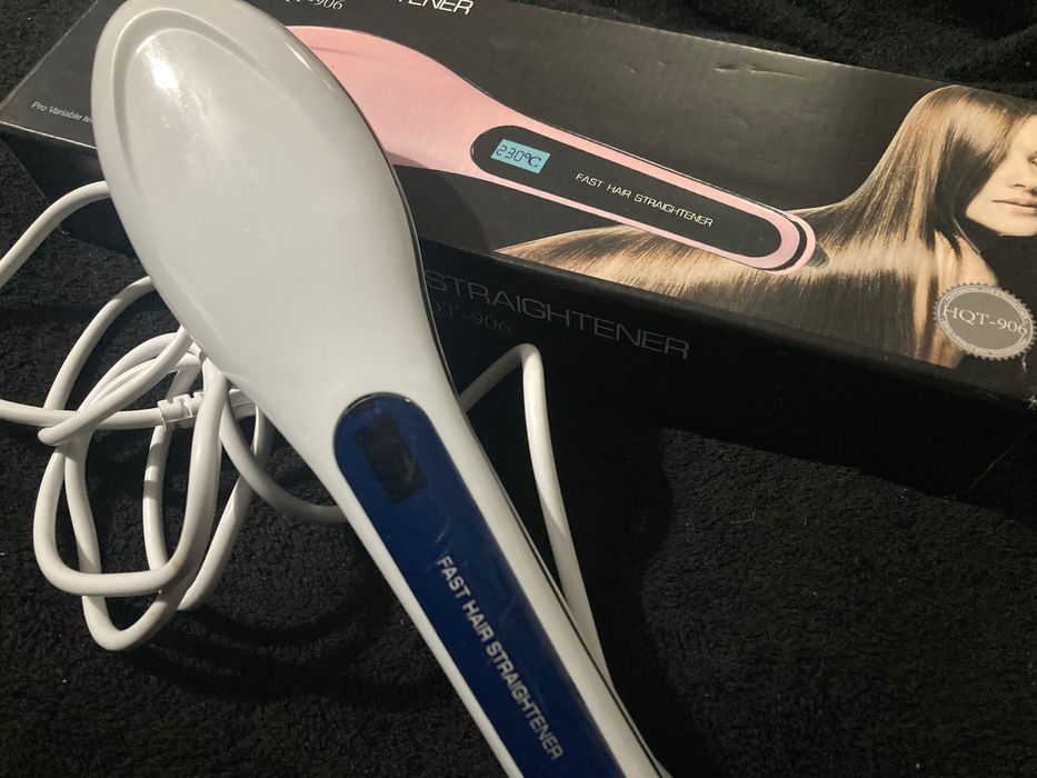 Escova alisadora de cabelo