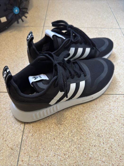 Tenis adidas leve