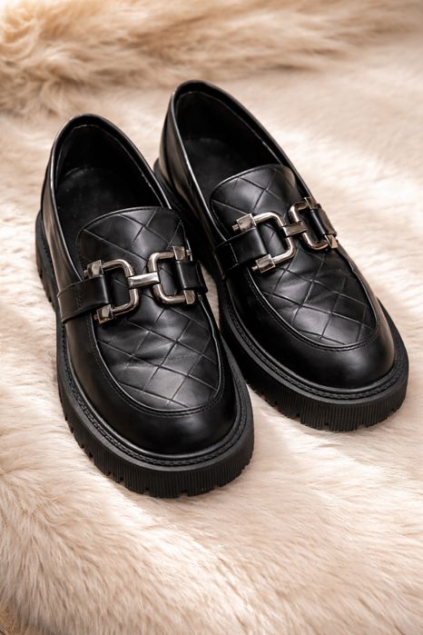 Стильні жіночі лофери