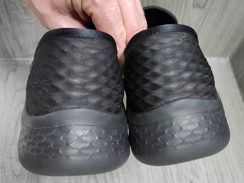РОЗПРОДАЖ!!! 40 Skechers Go Walk оригінальні кросовки, сліпони