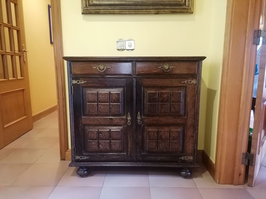 Móvel em madeira maciça Panga Panga