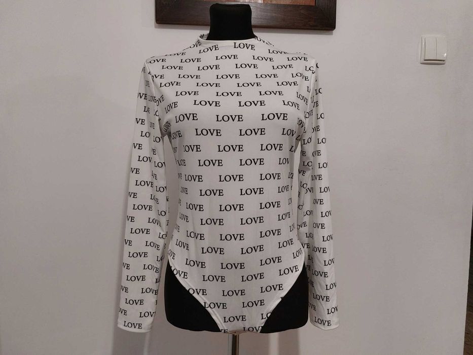 Białe body w napisy LOVE, XS/S