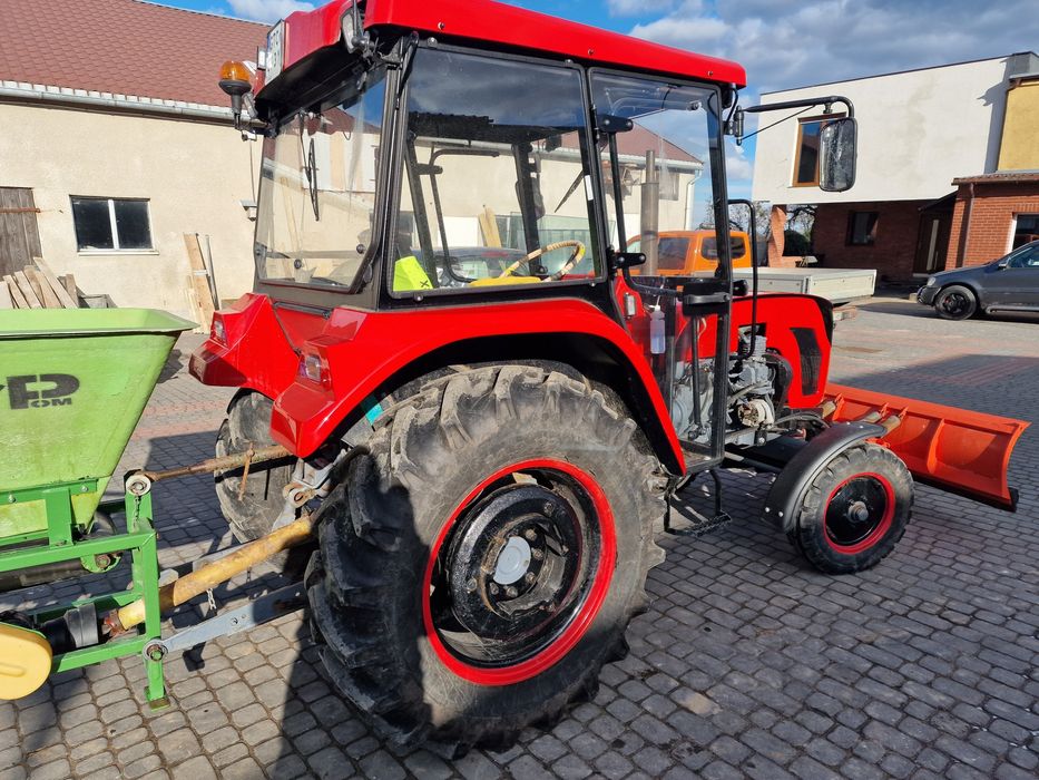 Ursus c-360 3p nowy model i pług do śniegu hydrauliczny