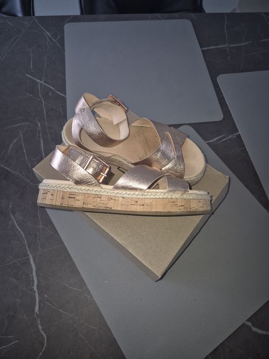 Sandały Clarks rozm. 37 damskie